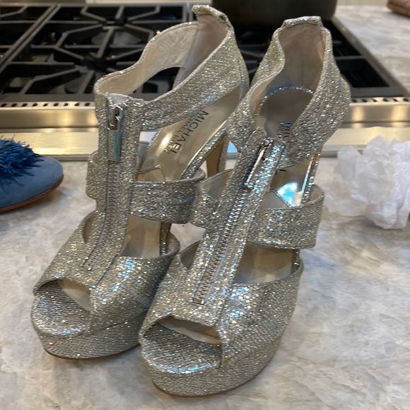 Shoes - Micheal Kors glittery pumps 5inch heal, size 7.5
